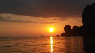 Sunset at Tonsai Beach